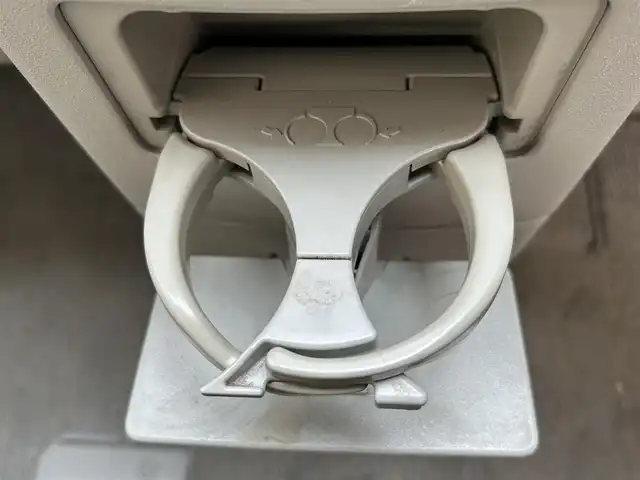 トヨタ ポルテ 130i 兵庫県 2009(平21)年 12.7万km ホワイトパールクリスタルシャイン 社外ナビ/CD/USB/ワンセグTV/ETC/片側パワースライドドア/電動格納ミラー/純正フロアマット/取扱説明書・保証書