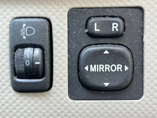 トヨタ ポルテ 130i 兵庫県 2009(平21)年 12.7万km ホワイトパールクリスタルシャイン 社外ナビ/CD/USB/ワンセグTV/ETC/片側パワースライドドア/電動格納ミラー/純正フロアマット/取扱説明書・保証書