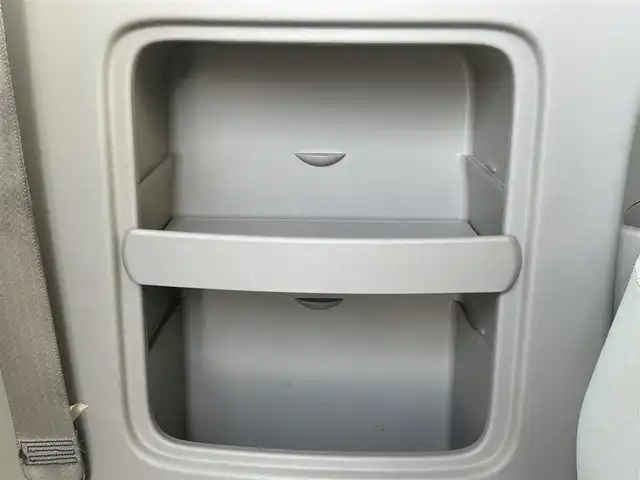 トヨタ ポルテ 130i 兵庫県 2009(平21)年 12.7万km ホワイトパールクリスタルシャイン 社外ナビ/CD/USB/ワンセグTV/ETC/片側パワースライドドア/電動格納ミラー/純正フロアマット/取扱説明書・保証書