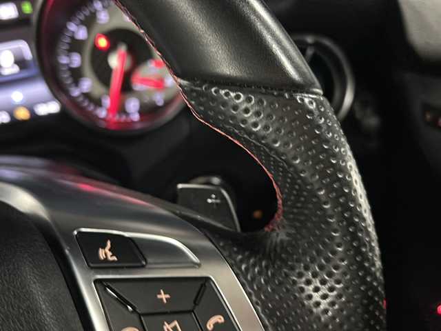 メルセデス・ベンツ ＳＬＫ２００ エクスクルーシブ 山口県 2015(平27)年 4.2万km ポーラホワイト 純正ナビ（フルセグTV、Bluetooth）/デジタルインナーミラー/バックカメラ/レーダークルーズコントロール/HIDオートライト/黒革シート/前席シートヒーター/純正18インチアルミホイール/前後コーナーセンサー/アイドリングストップ/衝突被害軽減ブレーキ