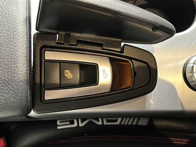 メルセデス・ベンツ ＳＬＫ２００ エクスクルーシブ 山口県 2015(平27)年 4.2万km ポーラホワイト 純正ナビ（フルセグTV、Bluetooth）/デジタルインナーミラー/バックカメラ/レーダークルーズコントロール/HIDオートライト/黒革シート/前席シートヒーター/純正18インチアルミホイール/前後コーナーセンサー/アイドリングストップ/衝突被害軽減ブレーキ