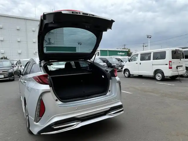 トヨタ プリウス ＰＨＶ A 東京都 2020(令2)年 7.1万km シルバーM 純正ナビ【NSZT-Y68T】/Bluetooth/全周囲カメラ/フルセグTV/アドバンストパーク/モデリスタフルエアロ/トヨタセーフティセンス/レーンキープアシスト/レーダークルーズコントロール/前席シートヒーター/ステアリングヒーター/ブラインドスポットモニター/オートライト/フォグライト/ビルドインETC2.0/スマートキー