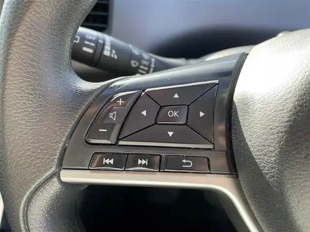 日産 セレナ X 岩手県 2016(平28)年 8.2万km ダイヤモンドブラック 純正9インチSDナビ/AM/FM/CD/DVD/Bluetooth/フルセグTV/バックカメラ/アラウンドビューモニター/ETC/片側パワースライドドア/フリップダウンモニター/クルーズコントロール/衝突被害軽減ブレーキ/横滑り防止装置/コーナーセンサー/アイドリングストップ/オートライト/スマートキー/プッシュスタート/電動格納ミラー/社外15インチAW/純正フロアマット/ドアバイザー