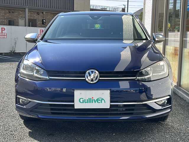フォルクスワーゲン ゴルフ TSI ハイライン テックED 神奈川県 2019(令1)年 3.5万km アトランティックブルーM ワンオーナー/純正ナビ/　Bluetooth/USB/AUX/CD/DVD/AppleCarPlay/フルセグTV/バックカメラ/アダプティブクルーズコントロール/プリクラッシュブレーキシステム/レーンキープアシスト/ブラインドスポットモニター/パドルシフト/オートライト/純正17インチAW/ビルトインETC2.0/アイドリングストップ/保証書/取扱説明書/スペアキー×１