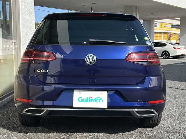 フォルクスワーゲン ゴルフ TSI ハイライン テックED 神奈川県 2019(令1)年 3.5万km アトランティックブルーM ワンオーナー/純正ナビ/　Bluetooth/USB/AUX/CD/DVD/AppleCarPlay/フルセグTV/バックカメラ/アダプティブクルーズコントロール/プリクラッシュブレーキシステム/レーンキープアシスト/ブラインドスポットモニター/パドルシフト/オートライト/純正17インチAW/ビルトインETC2.0/アイドリングストップ/保証書/取扱説明書/スペアキー×１