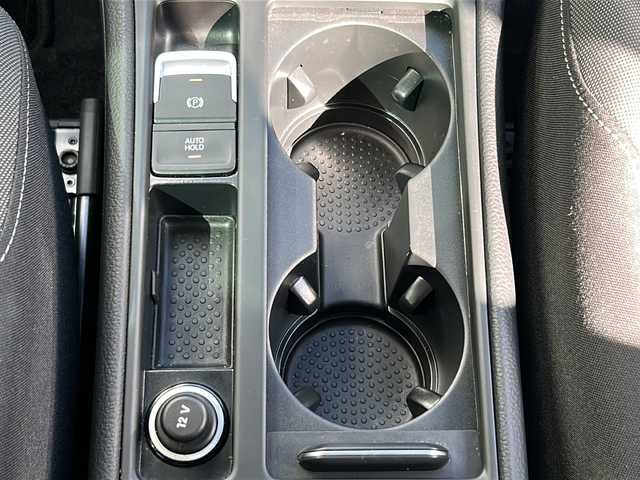 フォルクスワーゲン ゴルフ TSI ハイライン テックED 神奈川県 2019(令1)年 3.5万km アトランティックブルーM ワンオーナー/純正ナビ/　Bluetooth/USB/AUX/CD/DVD/AppleCarPlay/フルセグTV/バックカメラ/アダプティブクルーズコントロール/プリクラッシュブレーキシステム/レーンキープアシスト/ブラインドスポットモニター/パドルシフト/オートライト/純正17インチAW/ビルトインETC2.0/アイドリングストップ/保証書/取扱説明書/スペアキー×１