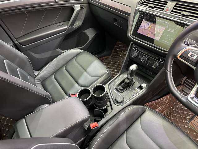 フォルクスワーゲン ティグアン TDI 4モーション Rライン 千葉県 2019(平31)年 5.6万km オリックスホワイトパールエフェクト パノラマSR　/純正ナビ　/360°カメラ　/ACC　/バーチャルCP　/黒革　/シートヒーター　/パワーシート　/LEDヘッドライト　/ハイビームアシスト　/パーキングアシスト　/電動リアゲート　/ETC　/純正20インチAW