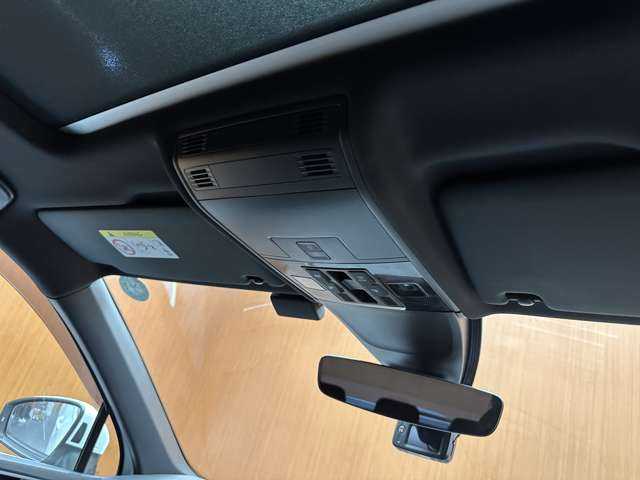 フォルクスワーゲン ティグアン TDI 4モーション Rライン 千葉県 2019(平31)年 5.6万km オリックスホワイトパールエフェクト パノラマSR　/純正ナビ　/360°カメラ　/ACC　/バーチャルCP　/黒革　/シートヒーター　/パワーシート　/LEDヘッドライト　/ハイビームアシスト　/パーキングアシスト　/電動リアゲート　/ETC　/純正20インチAW