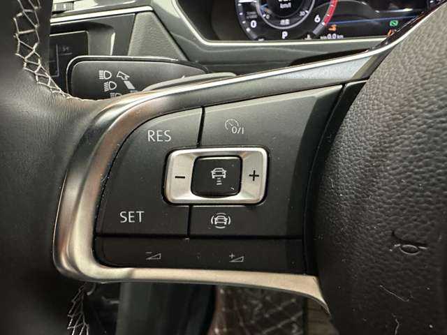 フォルクスワーゲン ティグアン TDI 4モーション Rライン 千葉県 2019(平31)年 5.6万km オリックスホワイトパールエフェクト パノラマSR　/純正ナビ　/360°カメラ　/ACC　/バーチャルCP　/黒革　/シートヒーター　/パワーシート　/LEDヘッドライト　/ハイビームアシスト　/パーキングアシスト　/電動リアゲート　/ETC　/純正20インチAW