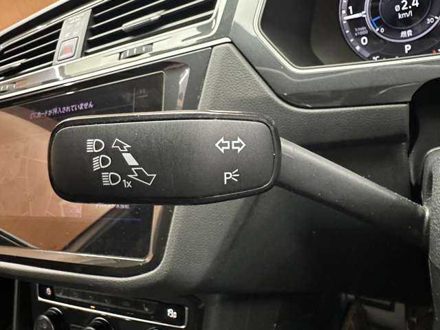 フォルクスワーゲン ティグアン TDI 4モーション Rライン 千葉県 2019(平31)年 5.6万km オリックスホワイトパールエフェクト パノラマSR　/純正ナビ　/360°カメラ　/ACC　/バーチャルCP　/黒革　/シートヒーター　/パワーシート　/LEDヘッドライト　/ハイビームアシスト　/パーキングアシスト　/電動リアゲート　/ETC　/純正20インチAW