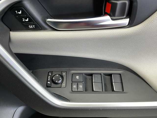 トヨタ ＲＡＶ４ G 長野県 2020(令2)年 2.6万km センシュアルレッドマイカ 4WD/モデリスタフルエアロ/ホワイトレザー/純正ディスレイオーディオ/（Bluetooth/AppleCarPlay/AndoroidAuto）/全方位モニター/衝突軽減ブレーキ/車線逸脱防止/レーダークルーズコントロール/前後コーナーセンサー/ブラインドスポットモニター/ロードサインアシスト/前席シートヒーター/ステアリングヒーター/電動リアゲート/ビルトインETC/運転席パワーシート/スマートキー