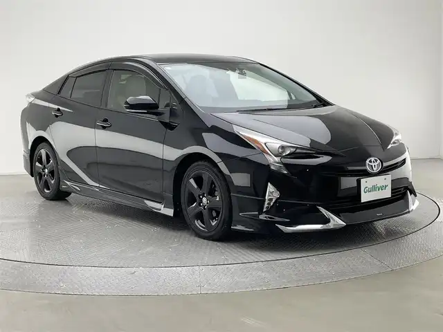 トヨタ プリウス S ツーリングセレクション 兵庫県 2016(平28)年 8.4万km 黒 純正9インチSDナビ(CD/DVD/SD/Bluetooth/フルセグ)/バックカメラ/前後ドライブレコーダー/シートヒーター/レザーシート/社外スポイラー(F.S.R)/コーナーセンサー/LEDヘッドライト/純正17インチアルミホイール/純正フロアマット/ビルトインETC/ナビレディパッケージ