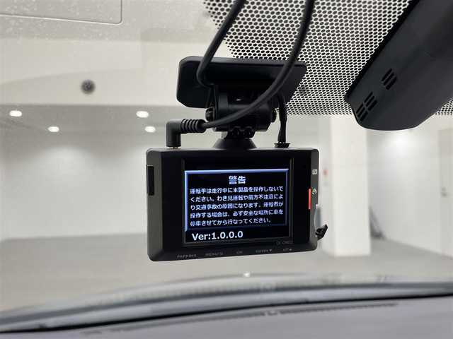 トヨタ プリウス S ツーリングセレクション 兵庫県 2016(平28)年 8.4万km 黒 純正9インチSDナビ(CD/DVD/SD/Bluetooth/フルセグ)/バックカメラ/前後ドライブレコーダー/シートヒーター/レザーシート/社外スポイラー(F.S.R)/コーナーセンサー/LEDヘッドライト/純正17インチアルミホイール/純正フロアマット/ビルトインETC/ナビレディパッケージ