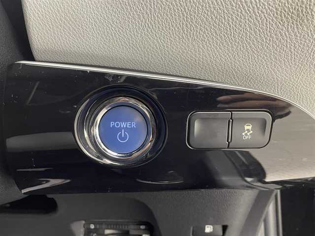 トヨタ プリウス S ツーリングセレクション 兵庫県 2016(平28)年 8.4万km 黒 純正9インチSDナビ(CD/DVD/SD/Bluetooth/フルセグ)/バックカメラ/前後ドライブレコーダー/シートヒーター/レザーシート/社外スポイラー(F.S.R)/コーナーセンサー/LEDヘッドライト/純正17インチアルミホイール/純正フロアマット/ビルトインETC/ナビレディパッケージ