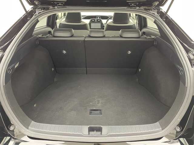 トヨタ プリウス S ツーリングセレクション 兵庫県 2016(平28)年 8.4万km 黒 純正9インチSDナビ(CD/DVD/SD/Bluetooth/フルセグ)/バックカメラ/前後ドライブレコーダー/シートヒーター/レザーシート/社外スポイラー(F.S.R)/コーナーセンサー/LEDヘッドライト/純正17インチアルミホイール/純正フロアマット/ビルトインETC/ナビレディパッケージ