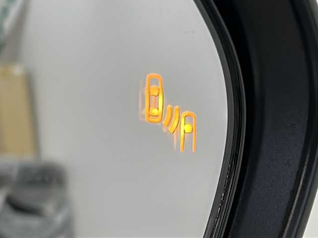 トヨタ ヤリスクロス ハイブリッド Z 宮城県 2021(令3)年 4.1万km シルバーメタリック 禁煙車/トヨタセーフティーセンス/・レーダークルーズコントロール/・レーントレーシングアシスト/・プリクラッシュセーフティーシステム/・ロードサインアシスト/・オートマチックハイビーム/・パーキングサポートブレーキ/ブラインドスポットモニター/純正8インチディスプレイオーディオ/（BT.AM.FM.Applecarplay。AndroidAuto）/バックカメラ/フルセグテレビ/ビルトインETC２．０/前後ドライブレコーダー/電動パーキングブレーキ/AUTOHOLD/前席シートヒーター/運転席パワーシート/ハーフレザーシート/革巻きステアリング/ステアリングスイッチ/プッシュスタート/スマートキー（2本）/純正フロアマット/純正18インチアルミホイール/LEDヘッドライト/横滑り防止機能/アイドリングストップ