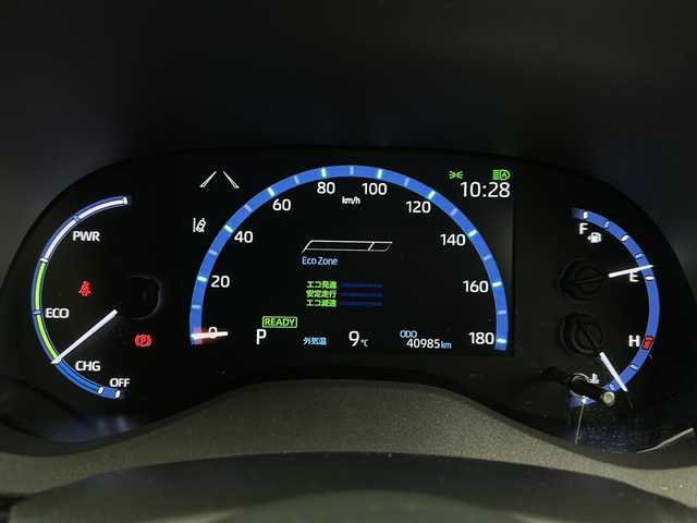 トヨタ ヤリスクロス ハイブリッド Z 宮城県 2021(令3)年 4.1万km シルバーメタリック 禁煙車/トヨタセーフティーセンス/・レーダークルーズコントロール/・レーントレーシングアシスト/・プリクラッシュセーフティーシステム/・ロードサインアシスト/・オートマチックハイビーム/・パーキングサポートブレーキ/ブラインドスポットモニター/純正8インチディスプレイオーディオ/（BT.AM.FM.Applecarplay。AndroidAuto）/バックカメラ/フルセグテレビ/ビルトインETC２．０/前後ドライブレコーダー/電動パーキングブレーキ/AUTOHOLD/前席シートヒーター/運転席パワーシート/ハーフレザーシート/革巻きステアリング/ステアリングスイッチ/プッシュスタート/スマートキー（2本）/純正フロアマット/純正18インチアルミホイール/LEDヘッドライト/横滑り防止機能/アイドリングストップ