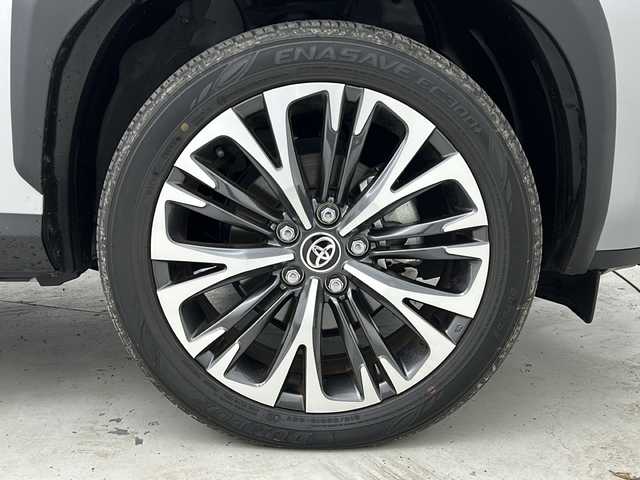 トヨタ ヤリスクロス ハイブリッド Z 宮城県 2021(令3)年 4.1万km シルバーメタリック 禁煙車/トヨタセーフティーセンス/・レーダークルーズコントロール/・レーントレーシングアシスト/・プリクラッシュセーフティーシステム/・ロードサインアシスト/・オートマチックハイビーム/・パーキングサポートブレーキ/ブラインドスポットモニター/純正8インチディスプレイオーディオ/（BT.AM.FM.Applecarplay。AndroidAuto）/バックカメラ/フルセグテレビ/ビルトインETC２．０/前後ドライブレコーダー/電動パーキングブレーキ/AUTOHOLD/前席シートヒーター/運転席パワーシート/ハーフレザーシート/革巻きステアリング/ステアリングスイッチ/プッシュスタート/スマートキー（2本）/純正フロアマット/純正18インチアルミホイール/LEDヘッドライト/横滑り防止機能/アイドリングストップ