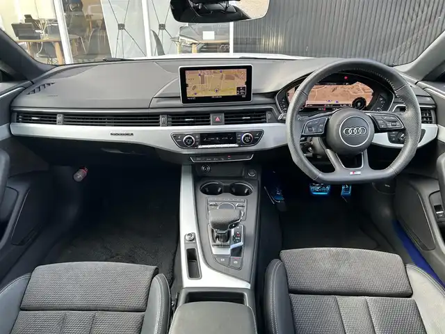 アウディ Ａ５ SB 45TFSIクワトロ スポーツ 福岡県 2019(令1)年 1.3万km グレイシアホワイトメタリック アシスタンスパッケージ/Audiプレセンス/Audiサイドアシスト/レーンキープアシスト/マトリクスLED/バーチャルコックピット　/ハーフレザーシート/前席シートヒーター/純正ナビ/フルセグTV/全方位カメラ/バックカメラ/Ｂｌｕｅｔｏｏｔｈ/ｃａｒｐｌａｙ　/パワーバックドア/前後ドライブレコーダー　/純正18インチアルミホイール/ETC2.0