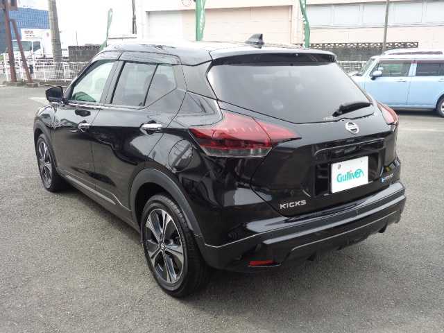 日産 キックス X 鹿児島県 2021(令3)年 1.9万km ピュアブラック 純正9インチメモリーナビゲーション（ＭＭ321Ｄ-Ｌ）/フルセグＴＶ．DVD．ＣＤ．ブルーツゥース．ＳＤ録音．再生/USB.AM/FMラジオ/プロパイロット/インテリジェントアラウンドビューモニター/インテリジェントスマートインナーミラー/ビルトイン2.0ETC/セーフティアシスト/ナビ連動前後ドラレコ（ＤＨ5ーＤ）/USBポート前席　後席付き/LEDオートライト&フォグランプ/アドバンスドドライブアシストディスプレイメーター/電動パーキングブレーキ/オートブレーキホールド/シルバールーフレール/オートエアコン/リアトランクトノカバー/リモコンキーＸ2/取扱説明書　ナビ取説　保証書 ETC取説　ドラレコ取説有り