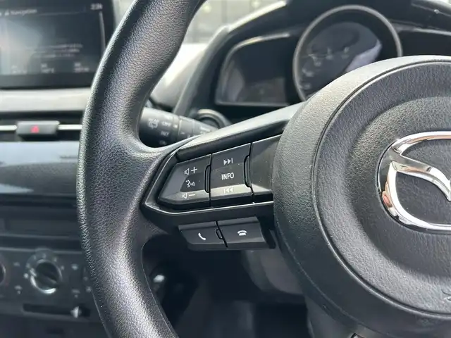 マツダ デミオ 15S 栃木県 2019(平31)年 7.5万km アークティックホワイト スマート・ブレーキ・サポート/純正7インチナビ/Bluetooth/USB/ETC/スマートキー/プッシュスタート/ステアリングリモコン/オートライト/車線逸脱センサー/アイドリングストップ/横滑り防止装置/取説/ドアバイザー/電動格納ミラー