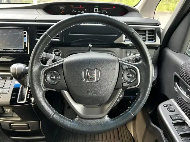 ホンダ ステップワゴン スパーダ クールスピリット 熊本県 2015(平27)年 7万km プレミアムスパイスパープルP ワンオーナー/ホンダセンシング/純正ナビ/（CD・DVD・フルセグTV・BTオーディオ・SD）/バックカメラ/ETC/前後ドライブレコーダー/純正17インチAW/レーダークルーズ/両側パワースライドドア/ハーフレザーシート/前席シートヒーター/LEDヘッドライト/オートライト/フォグライト/横滑り防止装置/ウィンカーミラー/純正フロアマット/ドアバイザー/新車保証書/取扱説明書/スマートスペアキー×1本