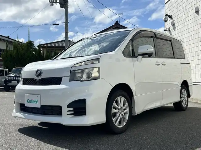 トヨタ ヴォクシー Z 山形県 2012(平24)年 10.2万km ホワイトパールクリスタルシャイン ４WD/純正メモリナビ/フルセグTV/FM/AM/DVD/CD/横滑り防止装置/純正バイザー/純正マット/ETC