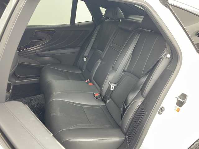 レクサス ＬＳ 500h Iパッケージ 道央・札幌 2018(平30)年 5.7万km ソニッククォーツ ・4WD/・寒冷地仕様/・純正ナビ（CD/DVD/BT/USB/AUX/フルセグ）/・全方位モニター/・サンルーフ/・PCS/・BSM/・PKSA/・HUD/・エアサスペンション/・デジタルインナーミラー/・レーダークルーズコントロール/・パドルシフト/・D/Nシートヒーター/・D/Nベンチレーション/・ステアリングヒーター/・ドアミラーヒーター/・D/Nパワーシート/・Dメモリーシート/・フロントカメラ/・バックカメラ/・バックフォグ/・純正１９インチAW