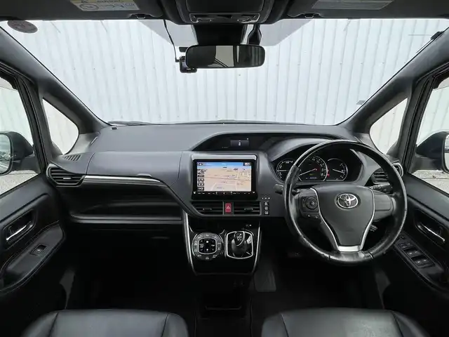 トヨタ エスクァイア ハイブリッド Gi ブラックテーラード 大阪府 2016(平28)年 6.7万km スパークリングブラックパールクリスタルシャイン ALPINE9インチナビ/・AM/FM/・CD/DVD/SD/・Bluetooth/・フルセグTV/バックカメラ/フリップダウンモニター/ステアリングスイッチ/ウッドコンビステアリング/前方ドライブレコーダー/ビルトインETC/クルーズコントロール/前席シートヒーター/両側パワースライドドア/プリクラッシュセーフティ/レーンディパーチャーアラート/先行車発進告知/オートハイビーム/オートマチックヘッドライト/フォグランプ/リアロールサンシェード/オートリトラミラー/シートリフター/純正15インチアルミホイール