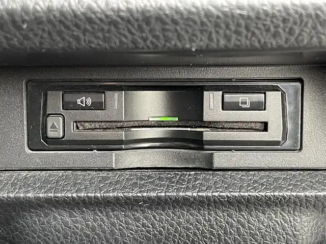 トヨタ エスクァイア ハイブリッド Gi ブラックテーラード 大阪府 2016(平28)年 6.7万km スパークリングブラックパールクリスタルシャイン ALPINE9インチナビ/・AM/FM/・CD/DVD/SD/・Bluetooth/・フルセグTV/バックカメラ/フリップダウンモニター/ステアリングスイッチ/ウッドコンビステアリング/前方ドライブレコーダー/ビルトインETC/クルーズコントロール/前席シートヒーター/両側パワースライドドア/プリクラッシュセーフティ/レーンディパーチャーアラート/先行車発進告知/オートハイビーム/オートマチックヘッドライト/フォグランプ/リアロールサンシェード/オートリトラミラー/シートリフター/純正15インチアルミホイール