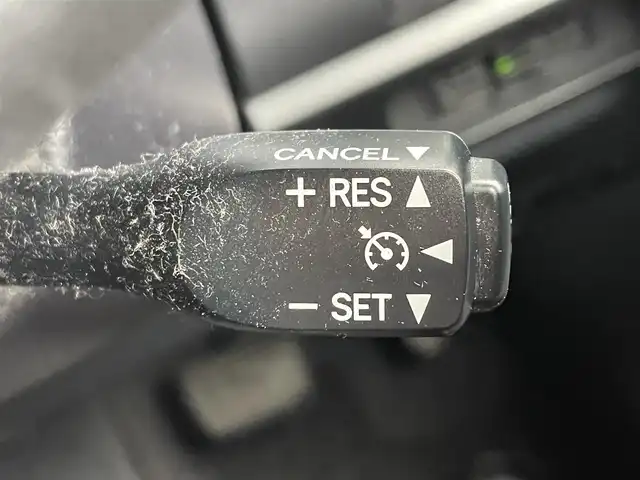 トヨタ エスクァイア ハイブリッド Gi ブラックテーラード 大阪府 2016(平28)年 6.7万km スパークリングブラックパールクリスタルシャイン ALPINE9インチナビ/・AM/FM/・CD/DVD/SD/・Bluetooth/・フルセグTV/バックカメラ/フリップダウンモニター/ステアリングスイッチ/ウッドコンビステアリング/前方ドライブレコーダー/ビルトインETC/クルーズコントロール/前席シートヒーター/両側パワースライドドア/プリクラッシュセーフティ/レーンディパーチャーアラート/先行車発進告知/オートハイビーム/オートマチックヘッドライト/フォグランプ/リアロールサンシェード/オートリトラミラー/シートリフター/純正15インチアルミホイール