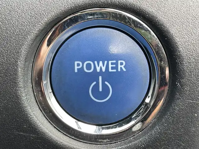 トヨタ エスクァイア ハイブリッド Gi ブラックテーラード 大阪府 2016(平28)年 6.7万km スパークリングブラックパールクリスタルシャイン ALPINE9インチナビ/・AM/FM/・CD/DVD/SD/・Bluetooth/・フルセグTV/バックカメラ/フリップダウンモニター/ステアリングスイッチ/ウッドコンビステアリング/前方ドライブレコーダー/ビルトインETC/クルーズコントロール/前席シートヒーター/両側パワースライドドア/プリクラッシュセーフティ/レーンディパーチャーアラート/先行車発進告知/オートハイビーム/オートマチックヘッドライト/フォグランプ/リアロールサンシェード/オートリトラミラー/シートリフター/純正15インチアルミホイール