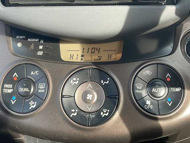 トヨタ ヴァンガード 240S 道東・釧路十勝 2008(平20)年 11.6万km ブラック 4WD/サンルーフ　/社外オーディオ　/(AM/FM/ＣＤ再生)　/ＥＴＣ　/クルーズコントロール/MTモード付AT/横滑り防止装置/アイドリングストップ　/スマートキー/プッシュスタート　/純正ＨＩＤヘッドライト　/純正フロアマット/社外２０インチアルミホイール　