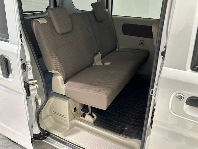 スズキ エブリイ JOIN 宮城県 2019(令1)年 4.2万km シルキーシルバーメタリック 4WD/スズキセーフティサポート/・衝突軽減ブレーキ/・車線逸脱警報装置/・コーナーセンサー/社外ナビ/・型番：CN-RA05WD/・フルセグTV/Bluetooth/CD/DVD/・バックカメラ/両側スライドドア/リモコンキー/・スペアキー/オートライト/・ヘッドライトレベライザー/純正ラバーマット/ドアバイザー/社外AW付スタッドレスタイヤ積込/・145R12 4mm