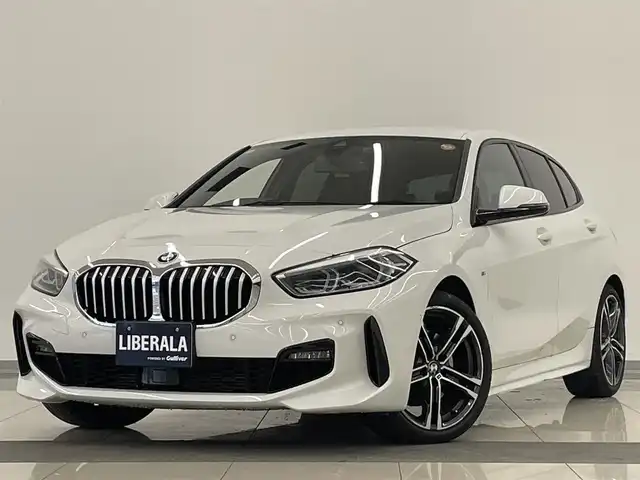 ＢＭＷ ＢＭＷ １１８ｉ Mスポーツ 岡山県 2019(令1)年 2.9万km 白 純正iDrive7/バックカメラ/パーキングアシスト/後退アシスト/Bluetooth/AppleCarPlay/MSP専用サスペンション/MSP専用ハンドル/MSPドアシルプレート/MSPハーフレザーシート/アンビエントライト/ACC/オートマチックトランクゲートオペレーション/コンフォートアクセス/ワイヤレス充電トレイ/走行モード/アクティブPDC/正面衝突警告/車線逸脱警告/車線変更警告/ブレーキAH