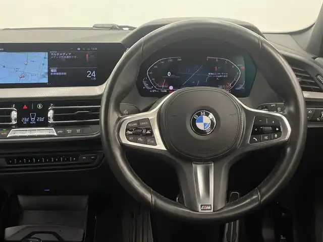 ＢＭＷ ＢＭＷ １１８ｉ Mスポーツ 岡山県 2019(令1)年 2.9万km 白 純正iDrive7/バックカメラ/パーキングアシスト/後退アシスト/Bluetooth/AppleCarPlay/MSP専用サスペンション/MSP専用ハンドル/MSPドアシルプレート/MSPハーフレザーシート/アンビエントライト/ACC/オートマチックトランクゲートオペレーション/コンフォートアクセス/ワイヤレス充電トレイ/走行モード/アクティブPDC/正面衝突警告/車線逸脱警告/車線変更警告/ブレーキAH