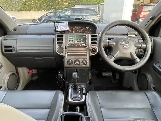 日産 エクストレイル X 島根県 2007(平19)年 8.8万km ダイヤモンドシルバー 純正ＨＤＤナビ/AM/FM　/地デジ　/ＤＶＤ再生　/ＥＴＣ　/前席シートヒーター　/スマートキー　/純正１６インチアルミホイール