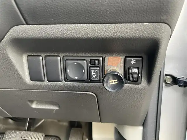 日産 エクストレイル X 島根県 2007(平19)年 8.8万km ダイヤモンドシルバー 純正ＨＤＤナビ/AM/FM　/地デジ　/ＤＶＤ再生　/ＥＴＣ　/前席シートヒーター　/スマートキー　/純正１６インチアルミホイール