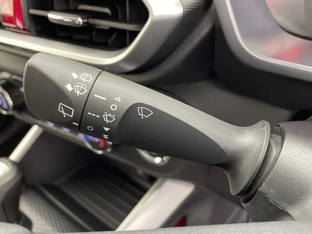 トヨタ ライズ Z 鹿児島県 2020(令2)年 1.1万km ファイアークォーツレッドM スマートアシスト/レーンキープコントロール/アダプティブクルーズコントロール/アダプティブドライビングビーム/ブラインドスポットモニター/リアクロストラフィックアラート/ワンオーナー/純正9インチSDナビ/AM　FM　CD　DVD　BT　フルセグTV/パノラミックビューモニター/ドライブレコーダー/ETC2.0/前席シートヒーター/スマートキー×２/革巻きステアリング/ステアリングリモコン/前後コーナーセンサー/純正フロアマット/純正17インチアルミホイール/LEDヘッドライト/フォグライト/ドアバイザー