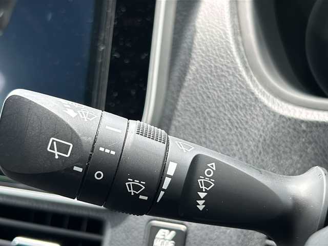 トヨタ ノア ハイブリッド Si ダブルバイビーⅡ 東京都 2020(令2)年 3.1万km ブラック ワンオーナー/Toyota Safety Sense/・PCS(プリクラッシュセーフティー)/・LDA(レーンディパーチャアラー)/・オートマチックハイビーム/・先行車発進告知機能/クルーズコントロール/クリアランスソナー/TOYOTA純正１０インチナビ/【フルセグ・Bluetooth】/フリップダウンモニター/バックカメラ/前方ドライブレコーダー/両側パワースライドドア/シートヒーター（運転席・助手席）/純正16インチアルミ/純正フロアマット/スマートキー/スペアキー/保証書/取説