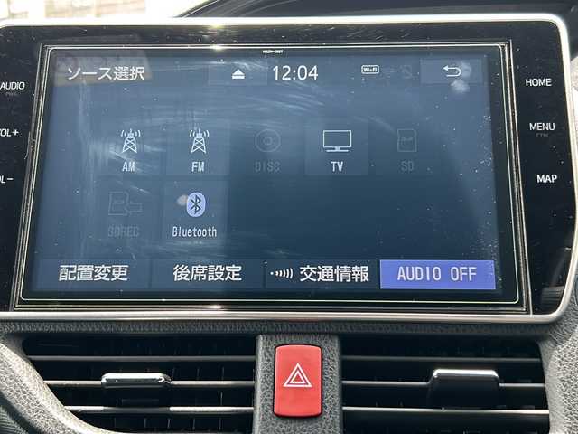 トヨタ ノア ハイブリッド Si ダブルバイビーⅡ 東京都 2020(令2)年 3.1万km ブラック ワンオーナー/Toyota Safety Sense/・PCS(プリクラッシュセーフティー)/・LDA(レーンディパーチャアラー)/・オートマチックハイビーム/・先行車発進告知機能/クルーズコントロール/クリアランスソナー/TOYOTA純正１０インチナビ/【フルセグ・Bluetooth】/フリップダウンモニター/バックカメラ/前方ドライブレコーダー/両側パワースライドドア/シートヒーター（運転席・助手席）/純正16インチアルミ/純正フロアマット/スマートキー/スペアキー/保証書/取説