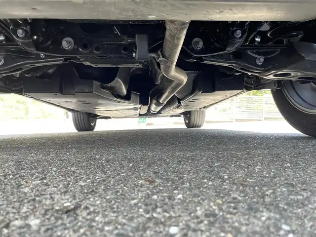 トヨタ ハリアー Z レザーパッケージ 福島県 2024(令6)年 0.9万km プレシャスブラックパール 登録時走行距離：8240km/ワンオーナー/純正ディスプレイオーディオ/ (フルセグTV/BT/USB/HDMI/AM/FM)/バックカメラ/プッシュスタート/デジタルインナーミラー/ビルトインETC/クルーズコントロール/ステアリングヒーター/ステアリングスイッチ/レザーシート/パワーシート/ (D席/N席）/シートヒーター/ (D席/N席）/シートベンチレーション/ (D席/N席）/メモリーシート/電動リアゲート/電動チルト/純正フロアマット/電動格納ミラー/ウィンカーミラー/純正ドアバイザー/純正LEDヘッドライト/フォグランプ/横滑り防止装置/レーンキープアシスト/コーナーセンサー/オートライト/オートマチックハイビーム/スマートキー/スペアキー×1/保証書/取扱説明書