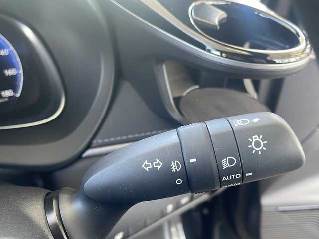 トヨタ ハリアー Z レザーパッケージ 福島県 2024(令6)年 0.9万km プレシャスブラックパール 登録時走行距離：8240km/ワンオーナー/純正ディスプレイオーディオ/ (フルセグTV/BT/USB/HDMI/AM/FM)/バックカメラ/プッシュスタート/デジタルインナーミラー/ビルトインETC/クルーズコントロール/ステアリングヒーター/ステアリングスイッチ/レザーシート/パワーシート/ (D席/N席）/シートヒーター/ (D席/N席）/シートベンチレーション/ (D席/N席）/メモリーシート/電動リアゲート/電動チルト/純正フロアマット/電動格納ミラー/ウィンカーミラー/純正ドアバイザー/純正LEDヘッドライト/フォグランプ/横滑り防止装置/レーンキープアシスト/コーナーセンサー/オートライト/オートマチックハイビーム/スマートキー/スペアキー×1/保証書/取扱説明書