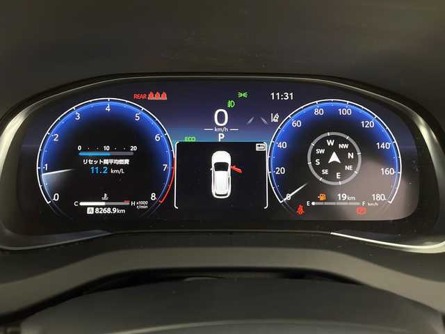 トヨタ ハリアー Z レザーパッケージ 鹿児島県 2024(令6)年 0.9万km プレシャスブラックパール 登録時走行距離：8240km/ワンオーナー/純正ディスプレイオーディオ/ (フルセグTV/BT/USB/HDMI/AM/FM)/バックカメラ/プッシュスタート/デジタルインナーミラー/ビルトインETC/クルーズコントロール/ステアリングヒーター/ステアリングスイッチ/レザーシート/パワーシート/ (D席/N席）/シートヒーター/ (D席/N席）/シートベンチレーション/ (D席/N席）/メモリーシート/電動リアゲート/電動チルト/純正フロアマット/電動格納ミラー/ウィンカーミラー/純正ドアバイザー/純正LEDヘッドライト/フォグランプ/横滑り防止装置/レーンキープアシスト/コーナーセンサー/オートライト/オートマチックハイビーム/スマートキー/スペアキー×1/保証書/取扱説明書