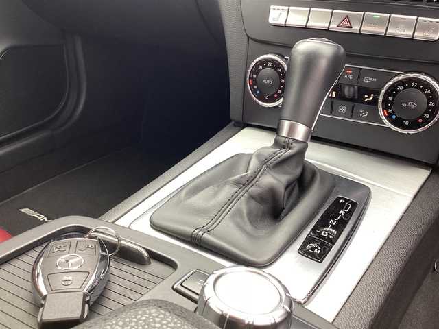 メルセデス・ベンツ Ｃ１８０ クーペ 栃木県 2014(平26)年 7.7万km ガンＭ メーカーナビ/B/Tオーディオ/フルセグTV/ハーマンカードン/前席シートメモリー/前席パワーシート/キーレスゴー/ETC/レーンキープアシスト/ブラインドスポット/アテンションアシスト/ESP/PRE SAFEブレーキ/前後ドライブレコーダー/純正18inch/オートエアコン/ISOFIX/ウインカーミラー/取扱説明書/保証書