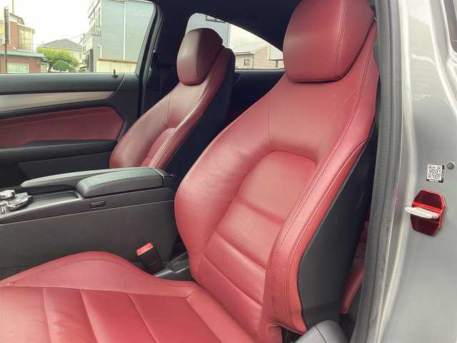 メルセデス・ベンツ Ｃ１８０ クーペ 栃木県 2014(平26)年 7.7万km ガンＭ メーカーナビ/B/Tオーディオ/フルセグTV/ハーマンカードン/前席シートメモリー/前席パワーシート/キーレスゴー/ETC/レーンキープアシスト/ブラインドスポット/アテンションアシスト/ESP/PRE SAFEブレーキ/前後ドライブレコーダー/純正18inch/オートエアコン/ISOFIX/ウインカーミラー/取扱説明書/保証書
