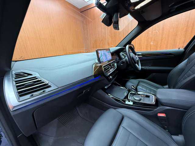 ＢＭＷ ＢＭＷ Ｘ３ xDrive20d Mスポーツ 千葉県 2023(令5)年 2.3万km ファイトニックブルー セレクトＰＫＧ　/レザーＰＫＧ　/パノラマＳＲ　/純正ナビ　/３６０°カメラ　/ＡＣＣ　/アクティブベンチレーション　/シートヒーター　/パワーシート　/電動リアゲート　/ＬＥＤヘッドライト　/オートライト　/ｈ／ｋサウンド
