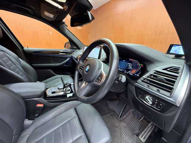 ＢＭＷ ＢＭＷ Ｘ３ xDrive20d Mスポーツ 千葉県 2023(令5)年 2.3万km ファイトニックブルー セレクトＰＫＧ　/レザーＰＫＧ　/パノラマＳＲ　/純正ナビ　/３６０°カメラ　/ＡＣＣ　/アクティブベンチレーション　/シートヒーター　/パワーシート　/電動リアゲート　/ＬＥＤヘッドライト　/オートライト　/ｈ／ｋサウンド