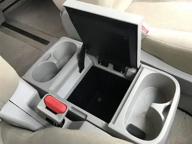 三菱 デリカＤ：５ G－Power package 富山県 2008(平20)年 8.5万km ディープブラックマイカ 4WD/社外ナビ/フルセグTV/Bluetooth/バックカメラ/クルーズコントロール/片側パワースライドドア/スマートキー/スペアキー１本/パドルシフト/オートライト/電動格納ミラー/ウインカーミラー