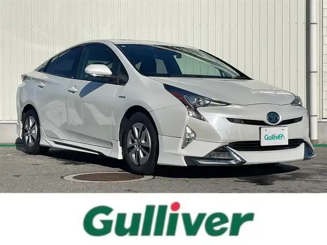 トヨタ プリウス Sセーフティプラス 富山県 2017(平29)年 6.4万km ホワイトパールクリスタルシャイン サンルーフ／/モデリスタ風フルエアロ／/ＡＬＰＩＮＥ製８インチナビ／/フルセグＴＶ／/Ｂｌｕｅｔｏｏｔｈ／/ＤＶＤ再生／/レーダークルーズコントロール／/レーンキープアシスト／/ビルトインＥＴＣ/LEDオートライト//LEDフォグライト/